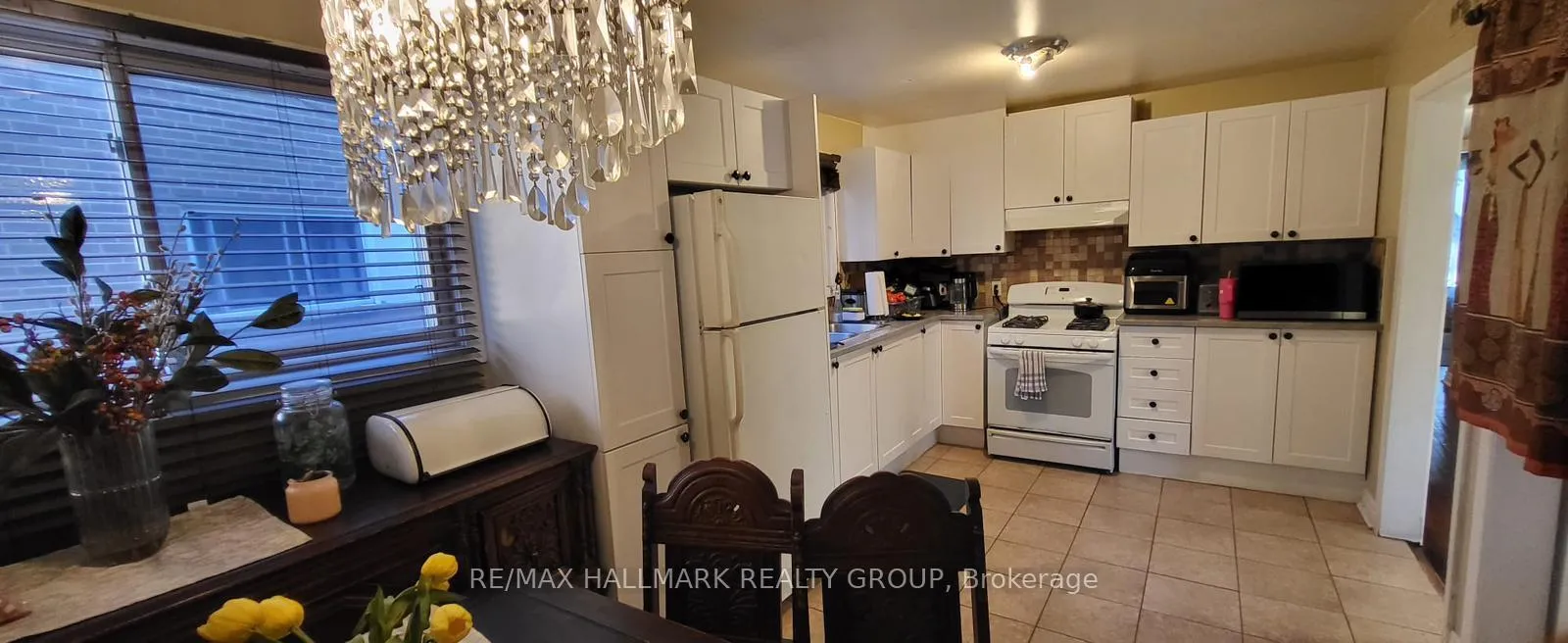 Photo 2 of Unit 2, 605 Donald Street, Ottawa, Overbrook/Castle Heights — HOMEH