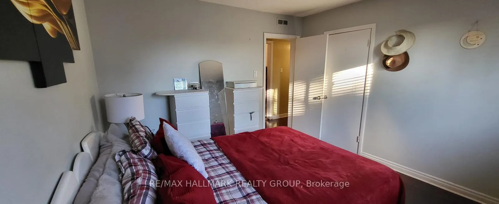 Photo 5 of Unit 2, 605 Donald Street, Ottawa, Overbrook/Castle Heights — HOMEH