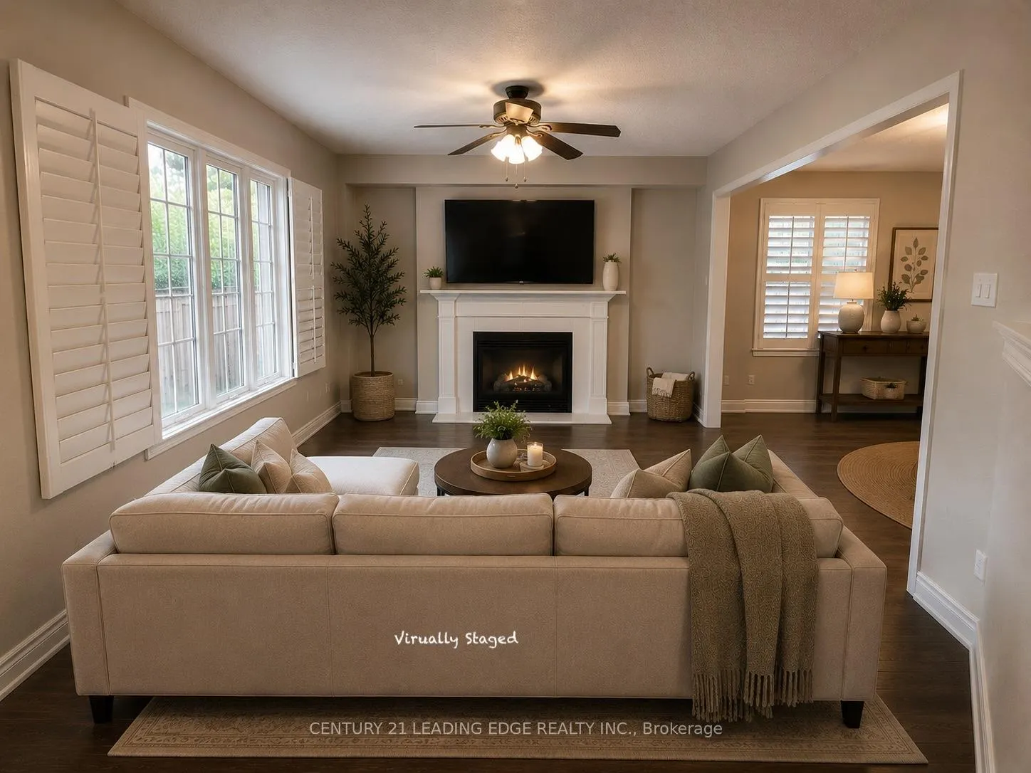Photo 4 of 10 Crough Street, Clarington, Bowmanville — HOMEH