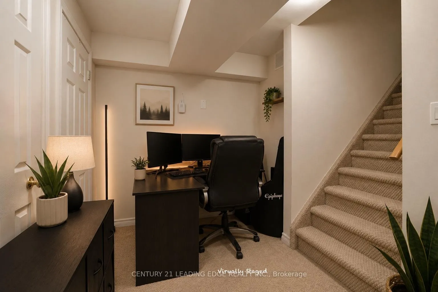 Photo 17 of 10 Crough Street, Clarington, Bowmanville — HOMEH