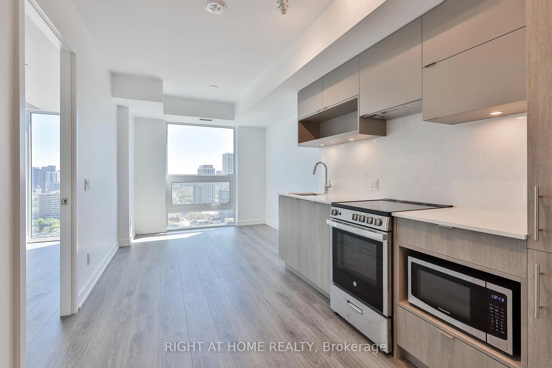 Photo 2 of Unit 2805, 100 Queen Street E, Toronto, Church-Yonge Corridor — HOMEH
