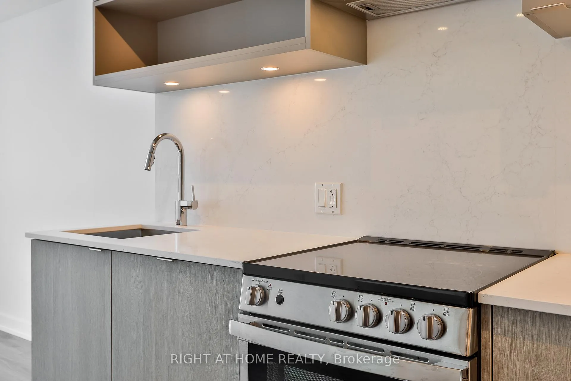 Photo 6 of Unit 2805, 100 Queen Street E, Toronto, Church-Yonge Corridor — HOMEH