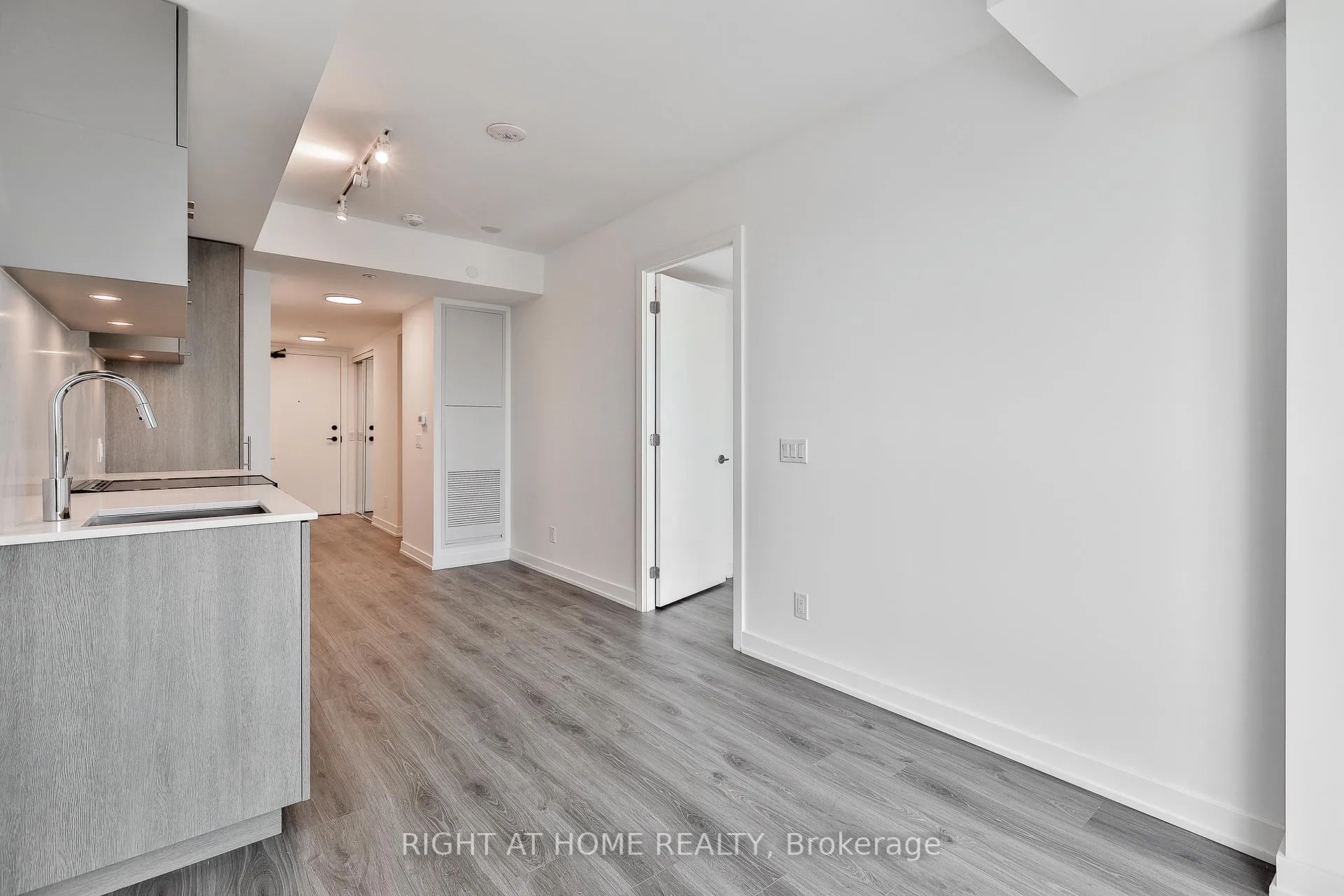 Photo 7 of Unit 2805, 100 Queen Street E, Toronto, Church-Yonge Corridor — HOMEH