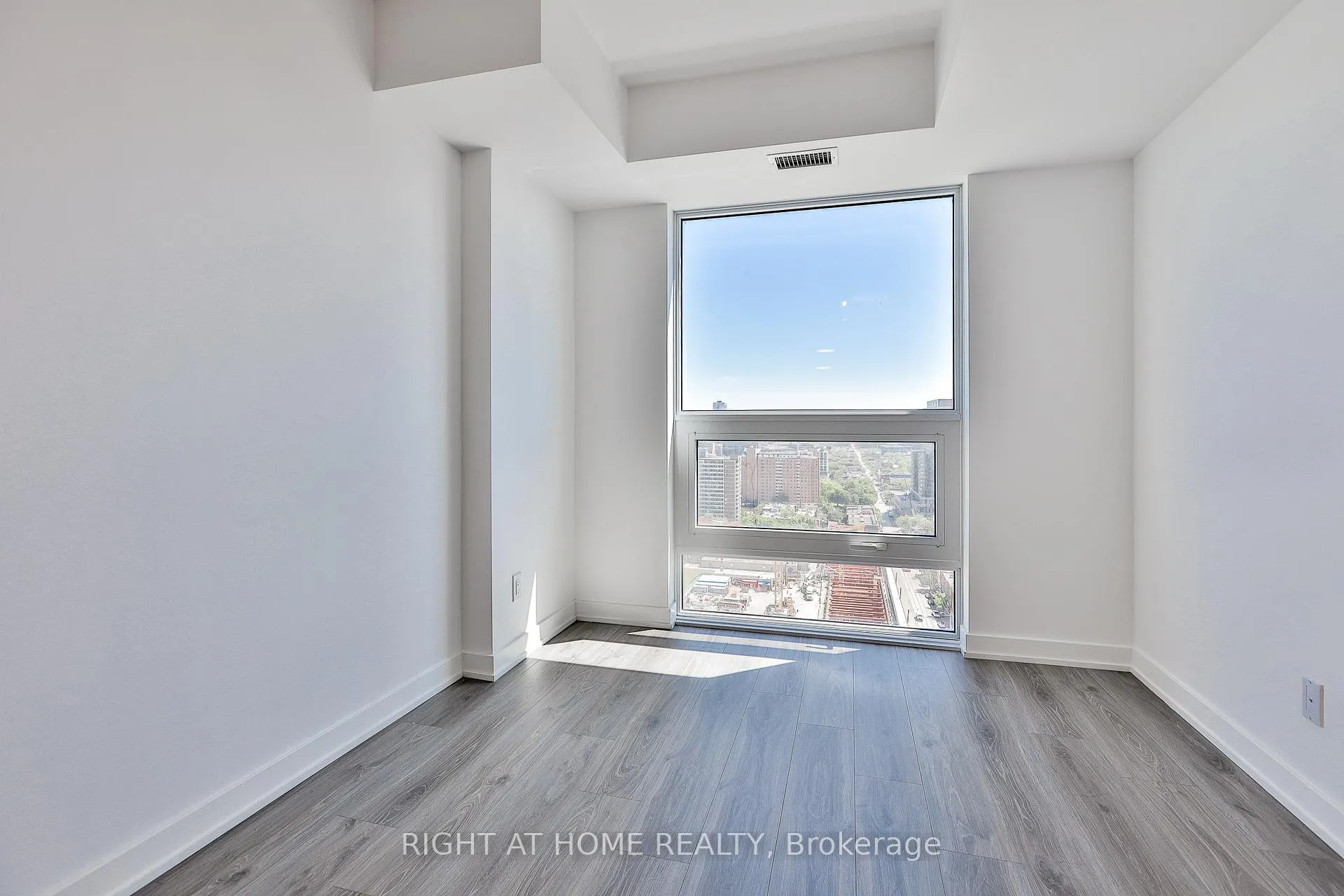 Photo 11 of Unit 2805, 100 Queen Street E, Toronto, Church-Yonge Corridor — HOMEH