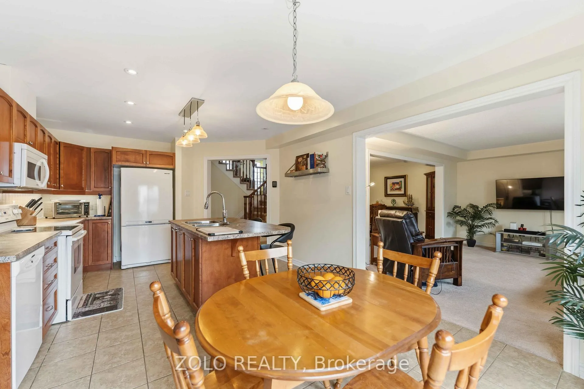 Photo 8 of 3566 Cambrian Road, Ottawa, Barrhaven - Half Moon Bay — HOMEH