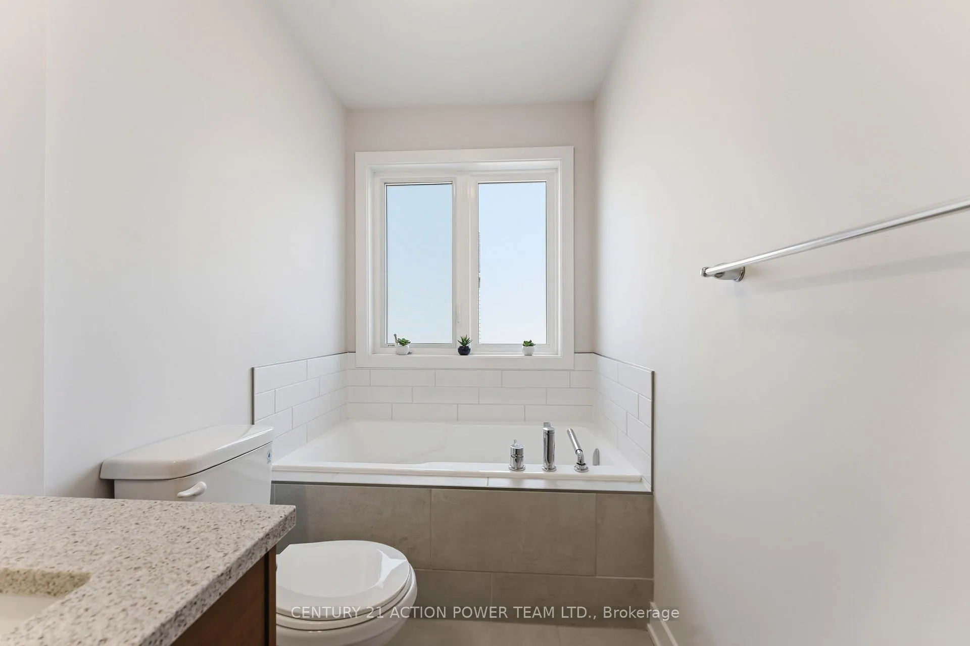 Photo 30 of 707 Petanque Crescent, Ottawa, Notting Hill/Summerside — HOMEH