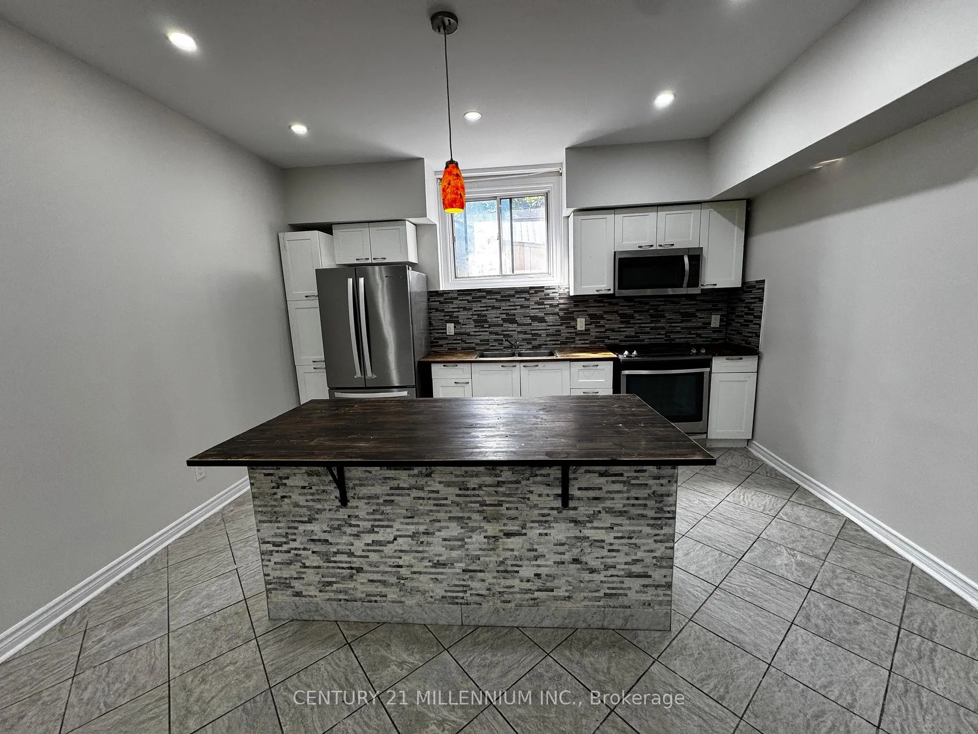 Photo 5 of Unit D, 99 Mill Street, Orangeville — HOMEH