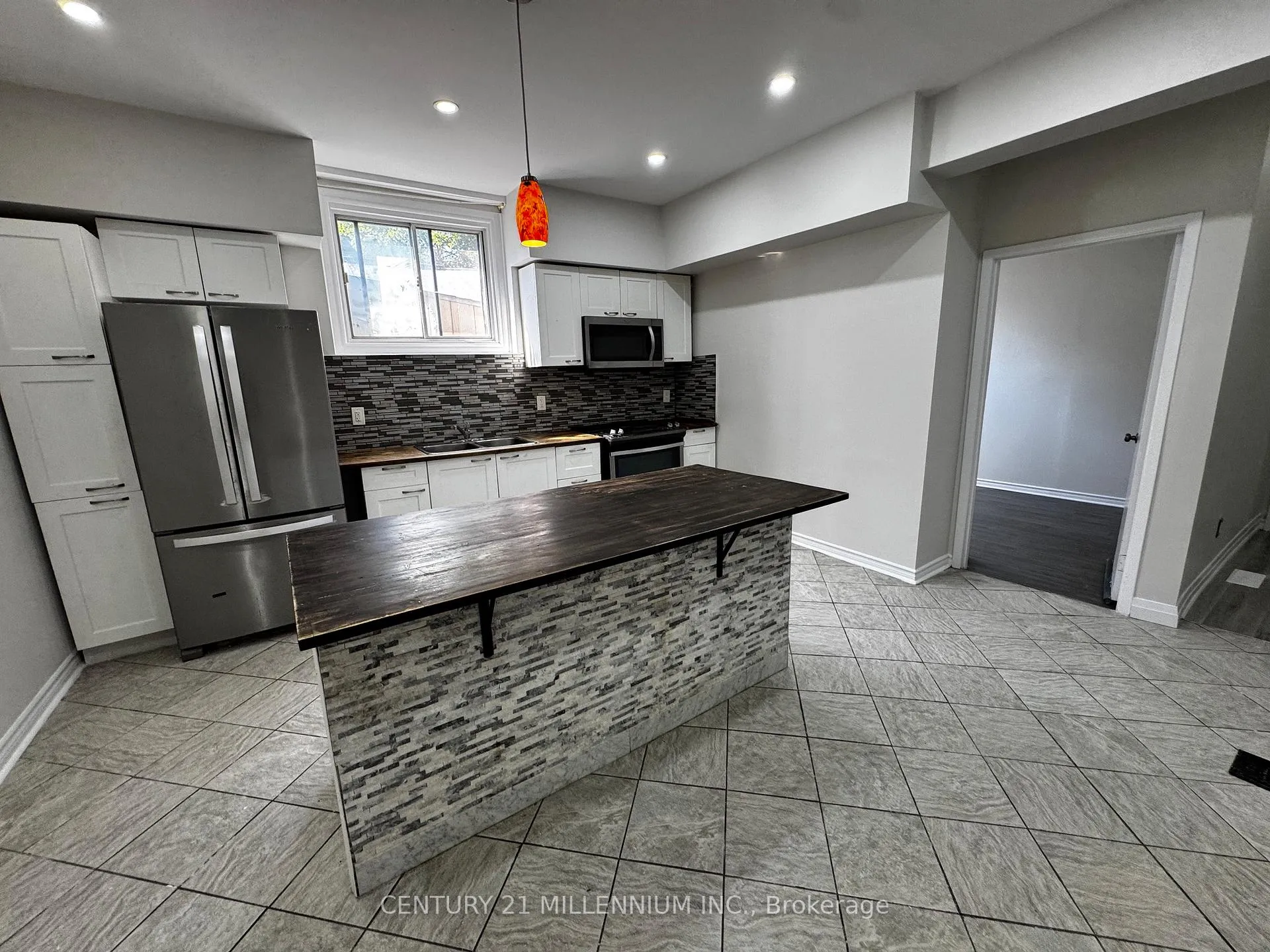 Photo 6 of Unit D, 99 Mill Street, Orangeville — HOMEH