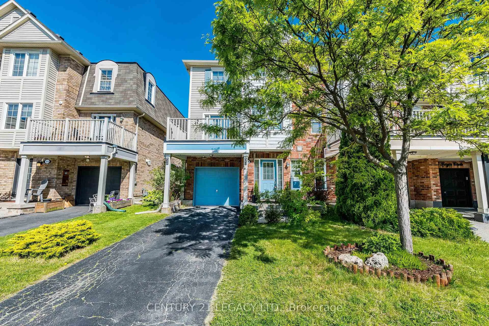 Front of 579 Speyer Circle N