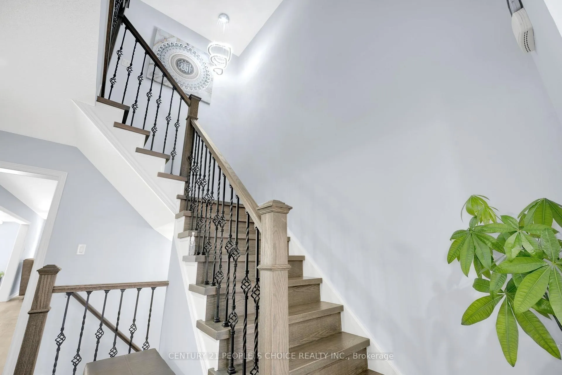 Photo 14 of 286 Macalister Boulevard, Guelph, Kortright East — HOMEH