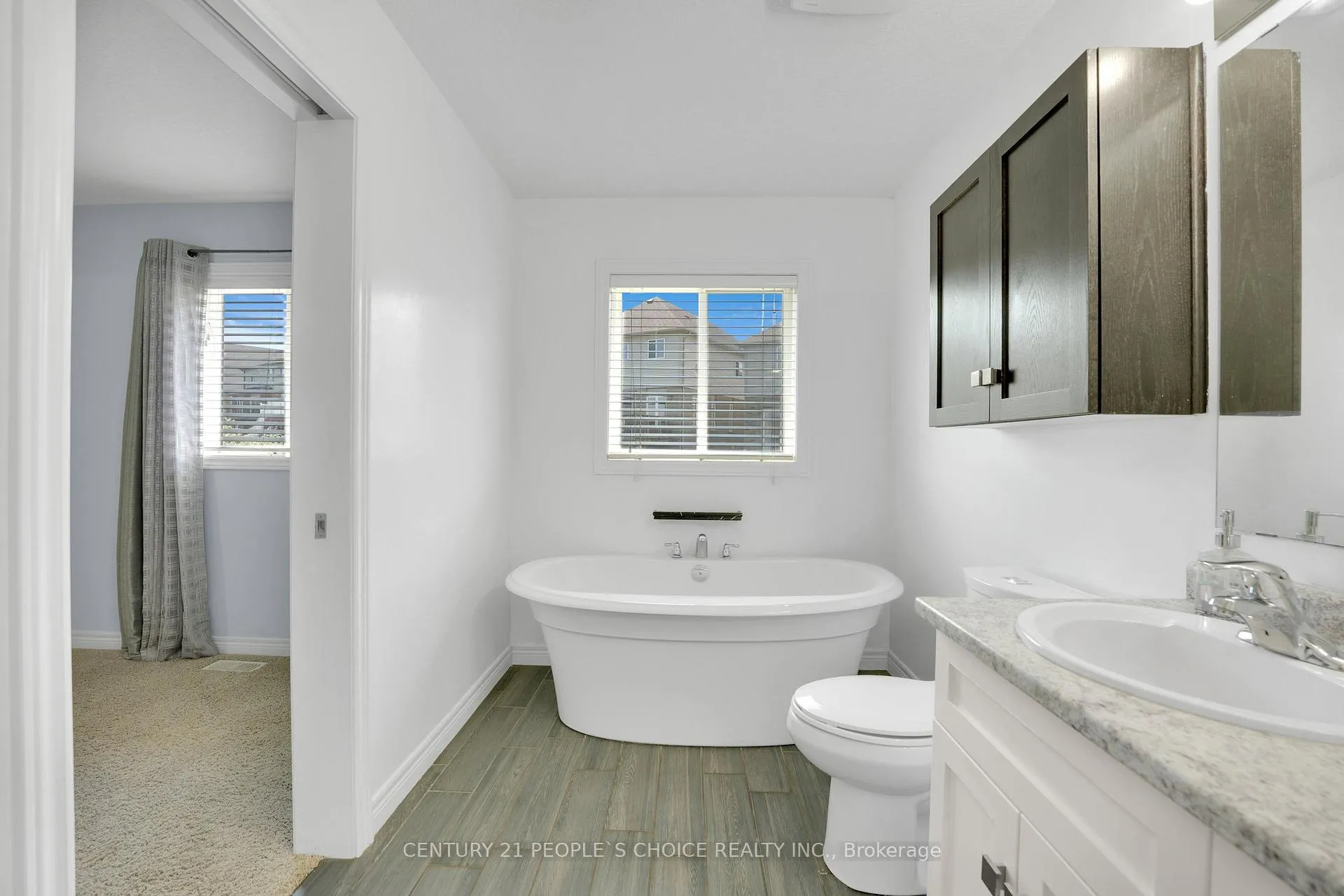 Photo 23 of 286 Macalister Boulevard, Guelph, Kortright East — HOMEH