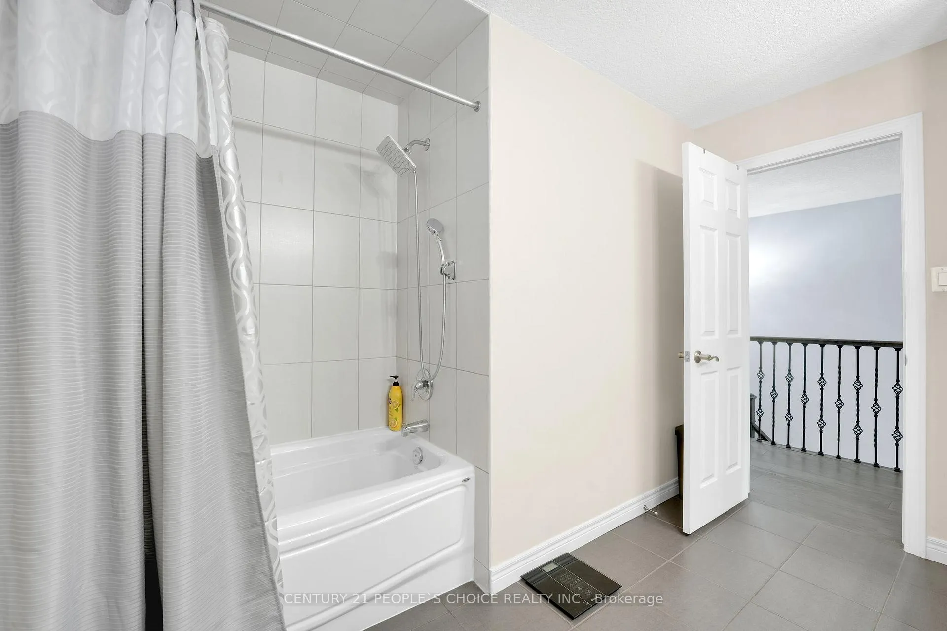 Photo 31 of 286 Macalister Boulevard, Guelph, Kortright East — HOMEH