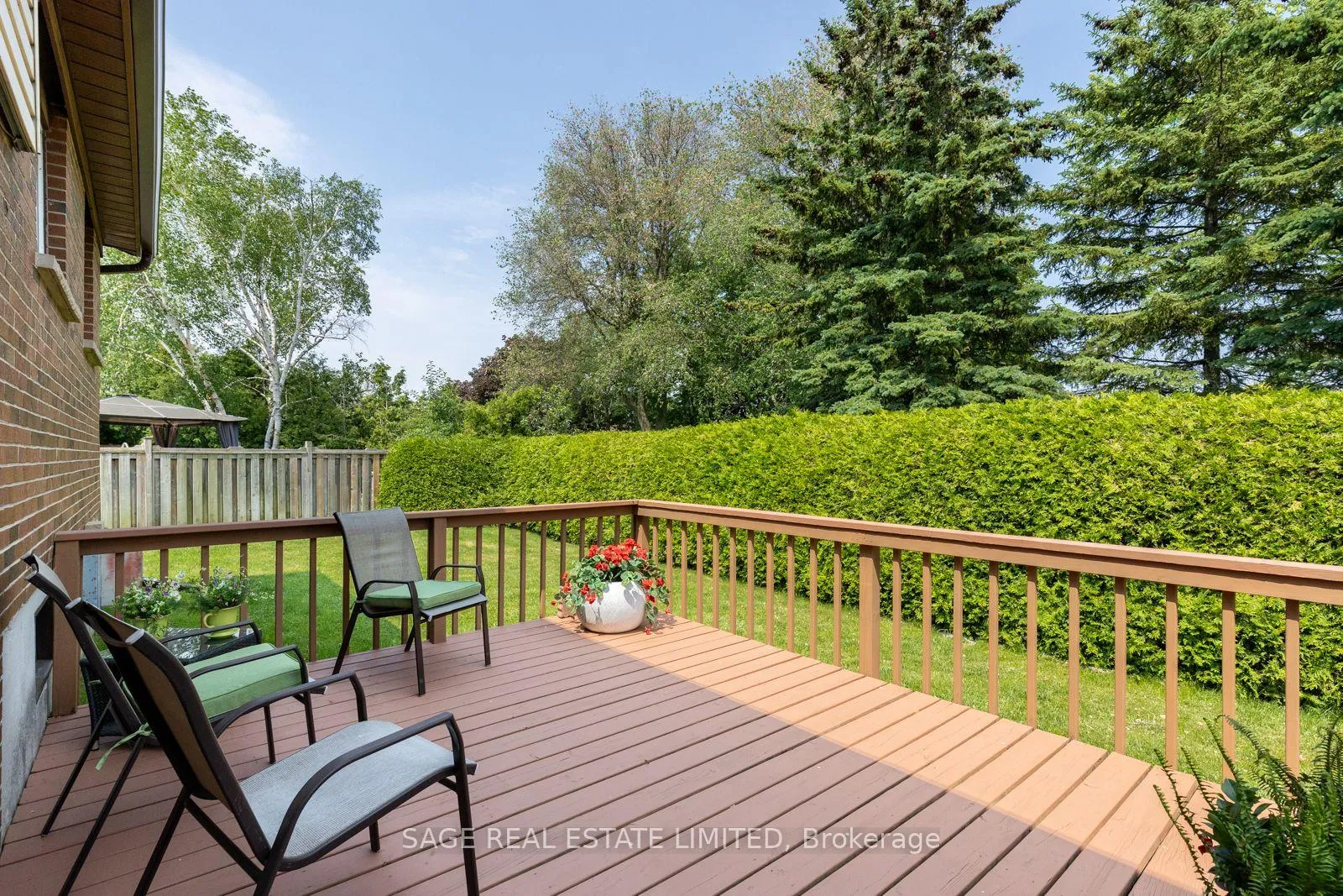 Photo 2 of 34 Carter Crescent, Whitby, Lynde Creek — HOMEH