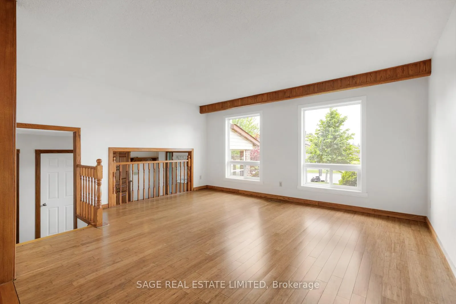 Photo 7 of 34 Carter Crescent, Whitby, Lynde Creek — HOMEH
