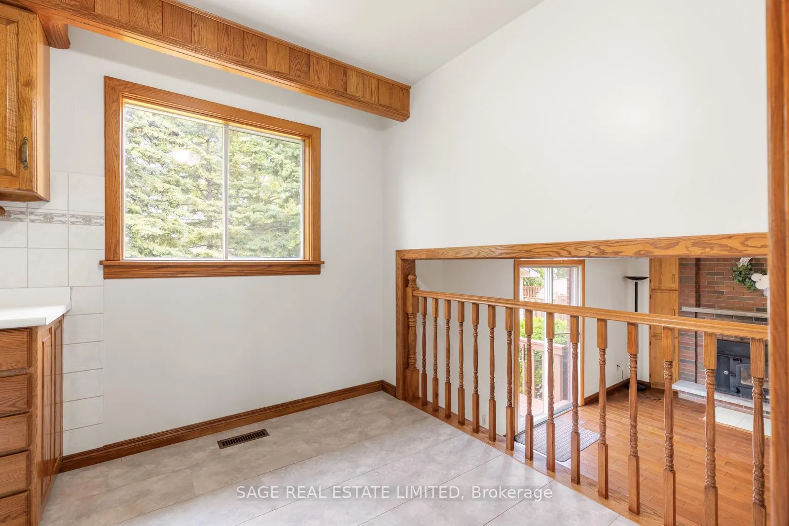 Photo 13 of 34 Carter Crescent, Whitby, Lynde Creek — HOMEH