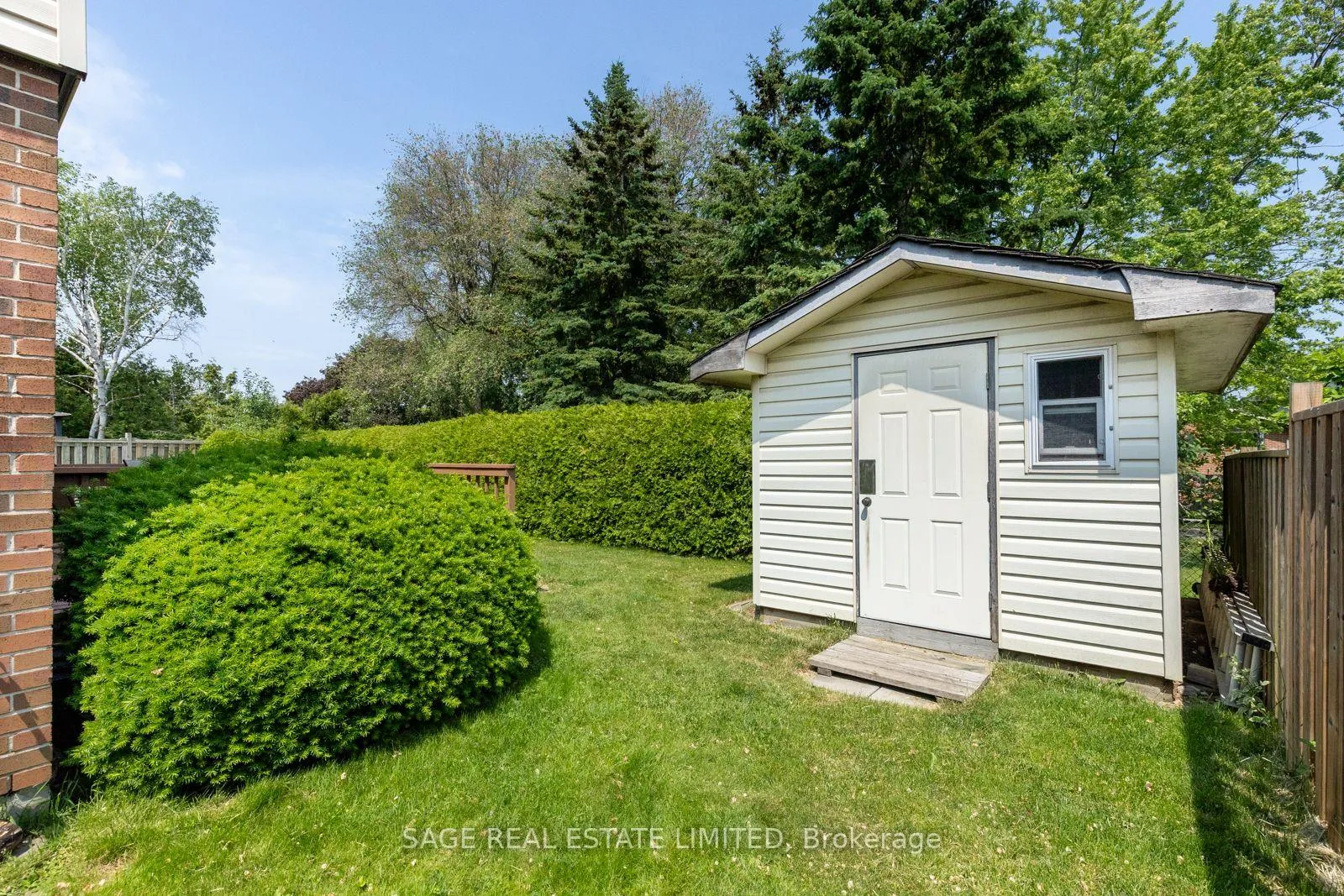 Photo 32 of 34 Carter Crescent, Whitby, Lynde Creek — HOMEH