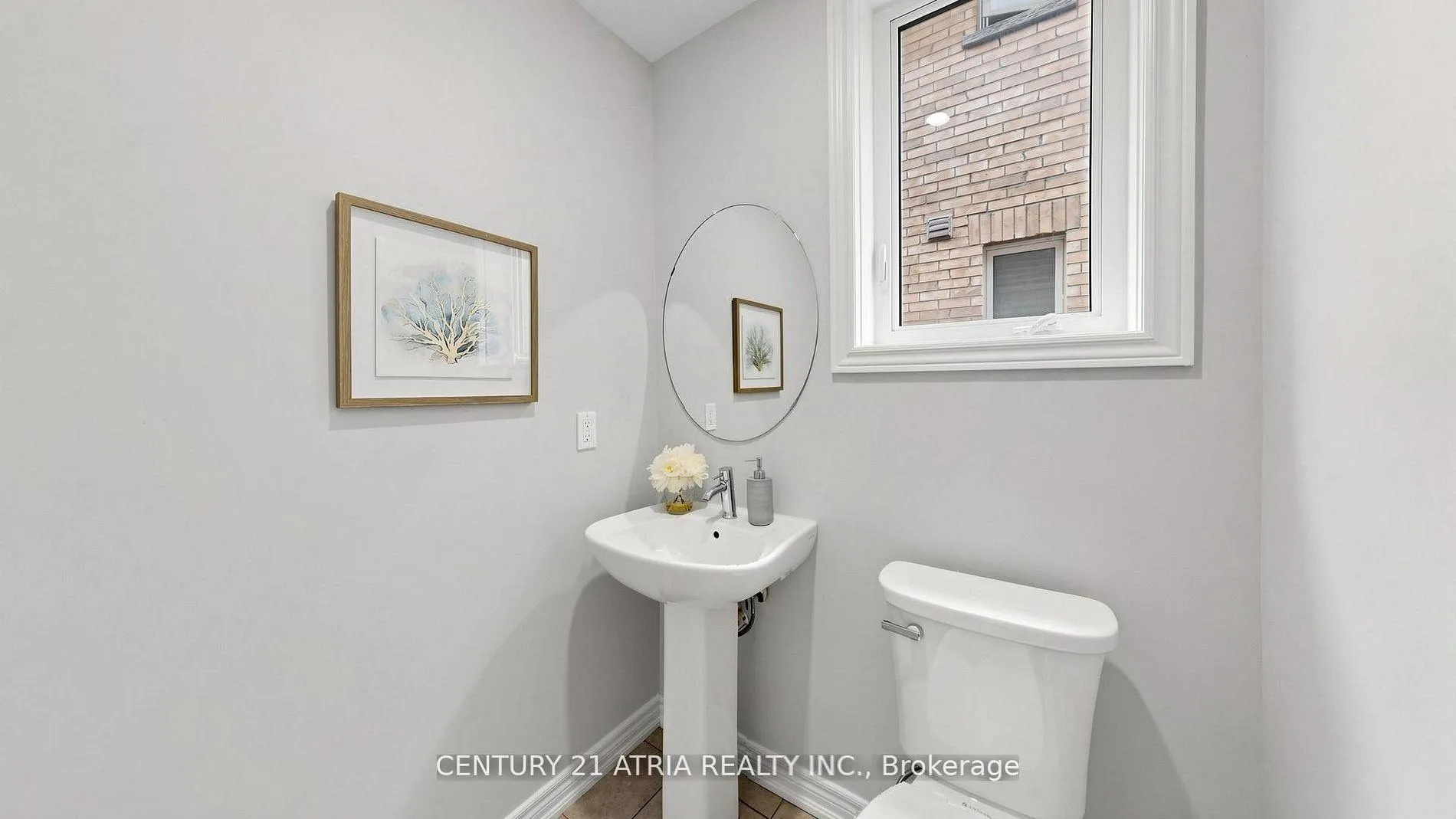 Photo 15 of 37 Capreol Avenue, Aurora, Rural Aurora — HOMEH
