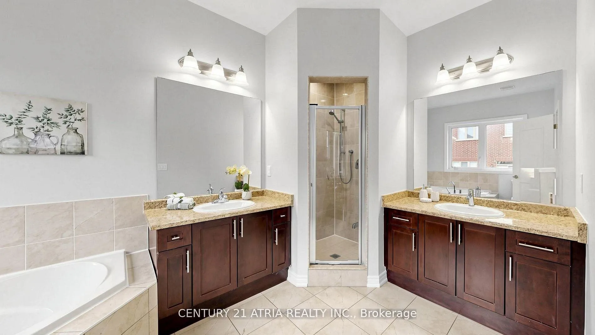 Photo 19 of 37 Capreol Avenue, Aurora, Rural Aurora — HOMEH