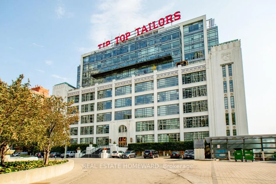 Front of Unit 315, 637 Lake Shore Boulevard W