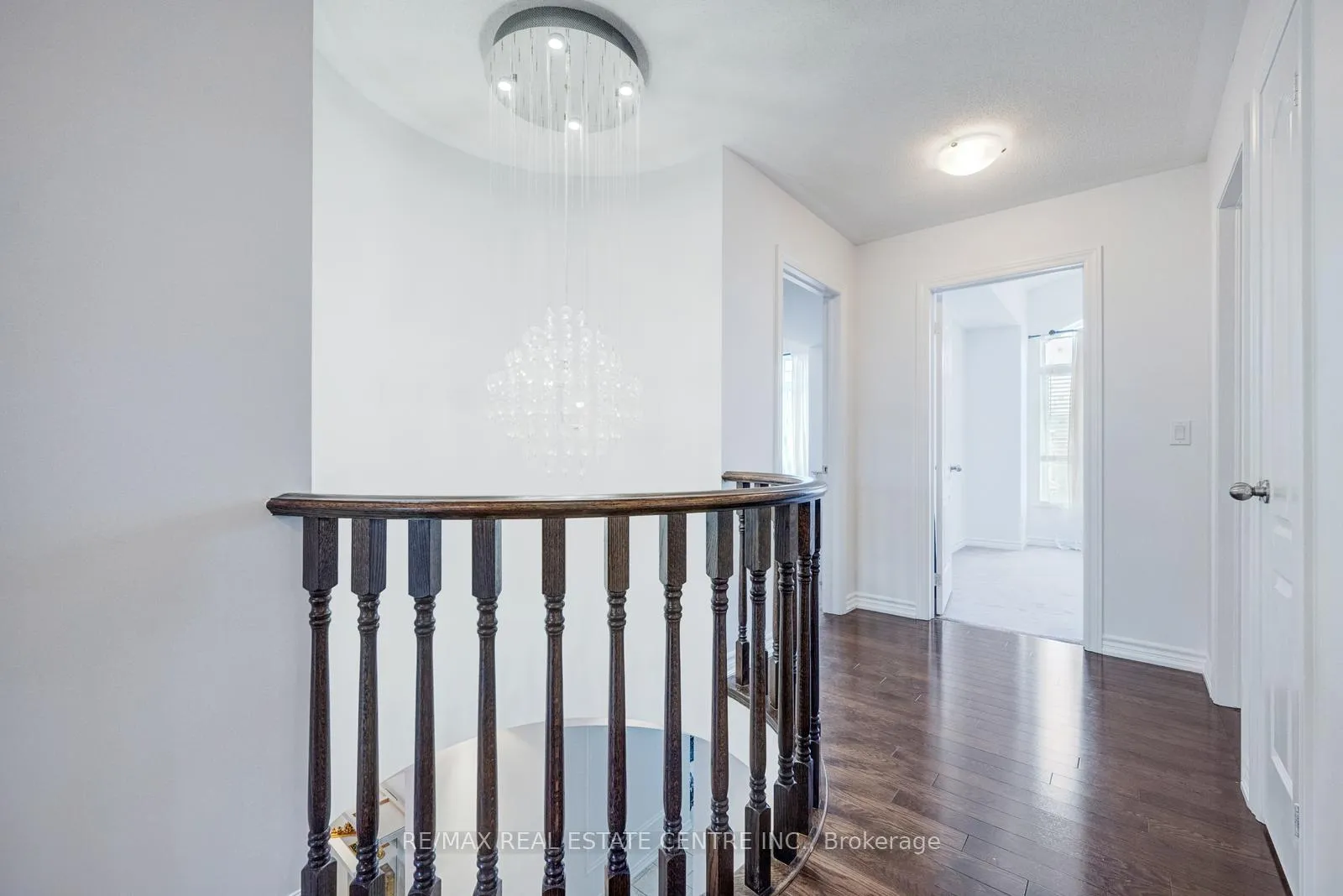 Photo 28 of 19 Mediterranean Crescent, Brampton, Bram West — HOMEH