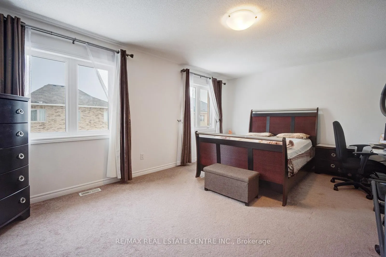 Photo 29 of 19 Mediterranean Crescent, Brampton, Bram West — HOMEH