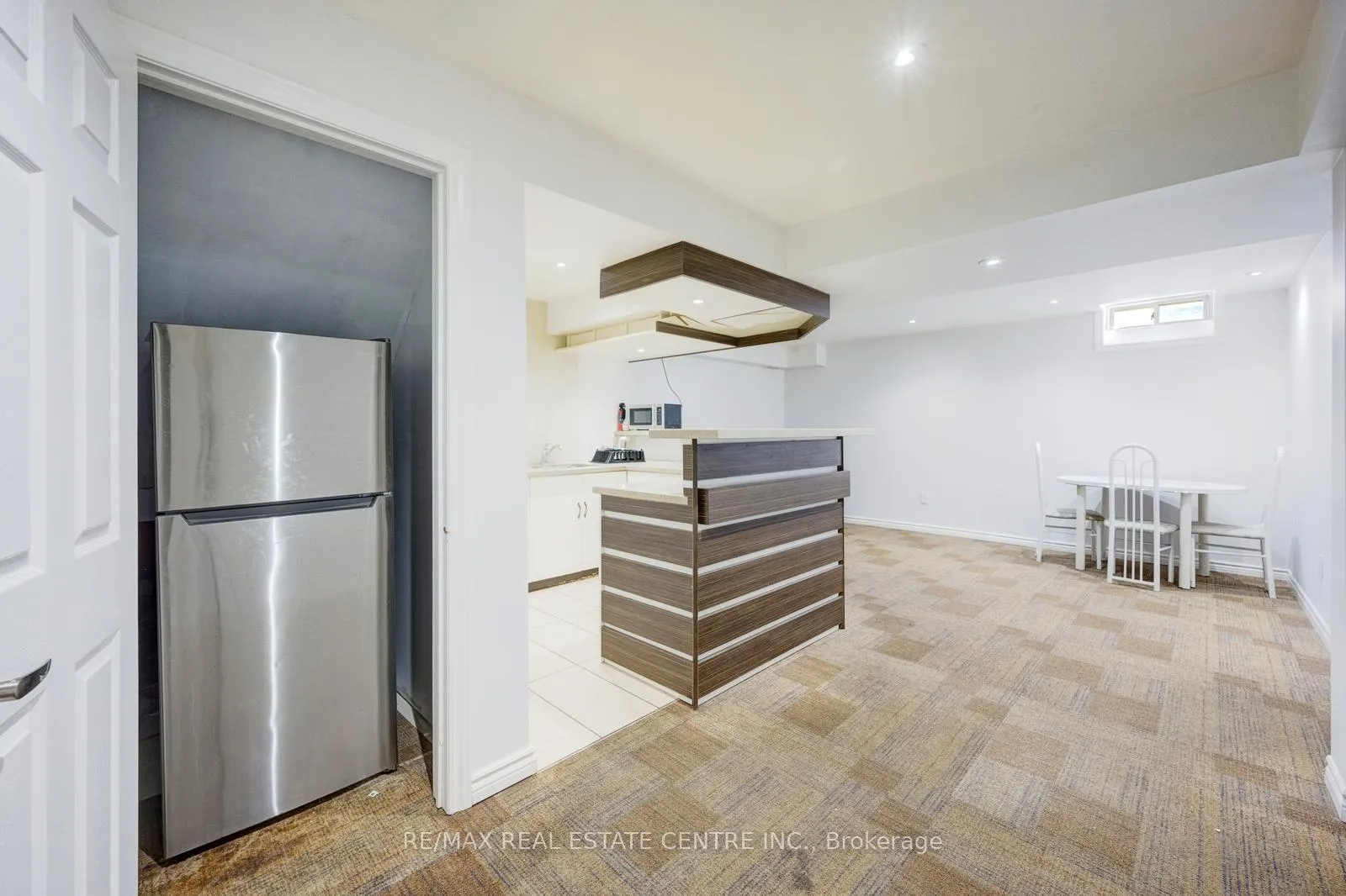 Photo 41 of 19 Mediterranean Crescent, Brampton, Bram West — HOMEH