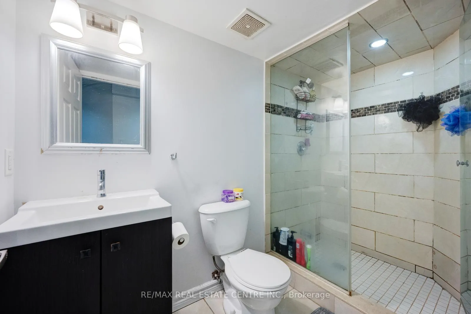 Photo 47 of 19 Mediterranean Crescent, Brampton, Bram West — HOMEH