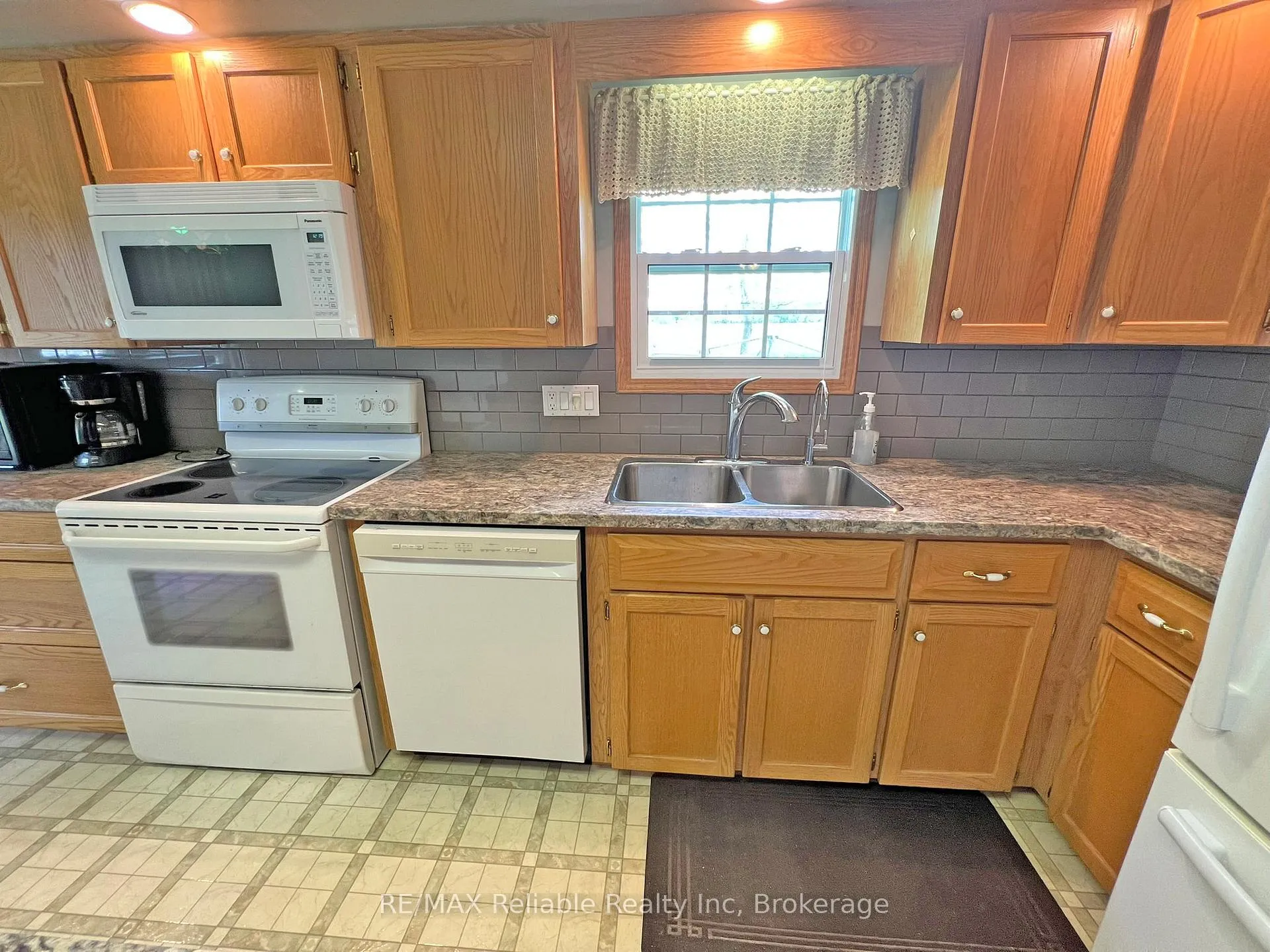 Photo 14 of 144 Sandbagger Crescent, Central Huron, Clinton — HOMEH