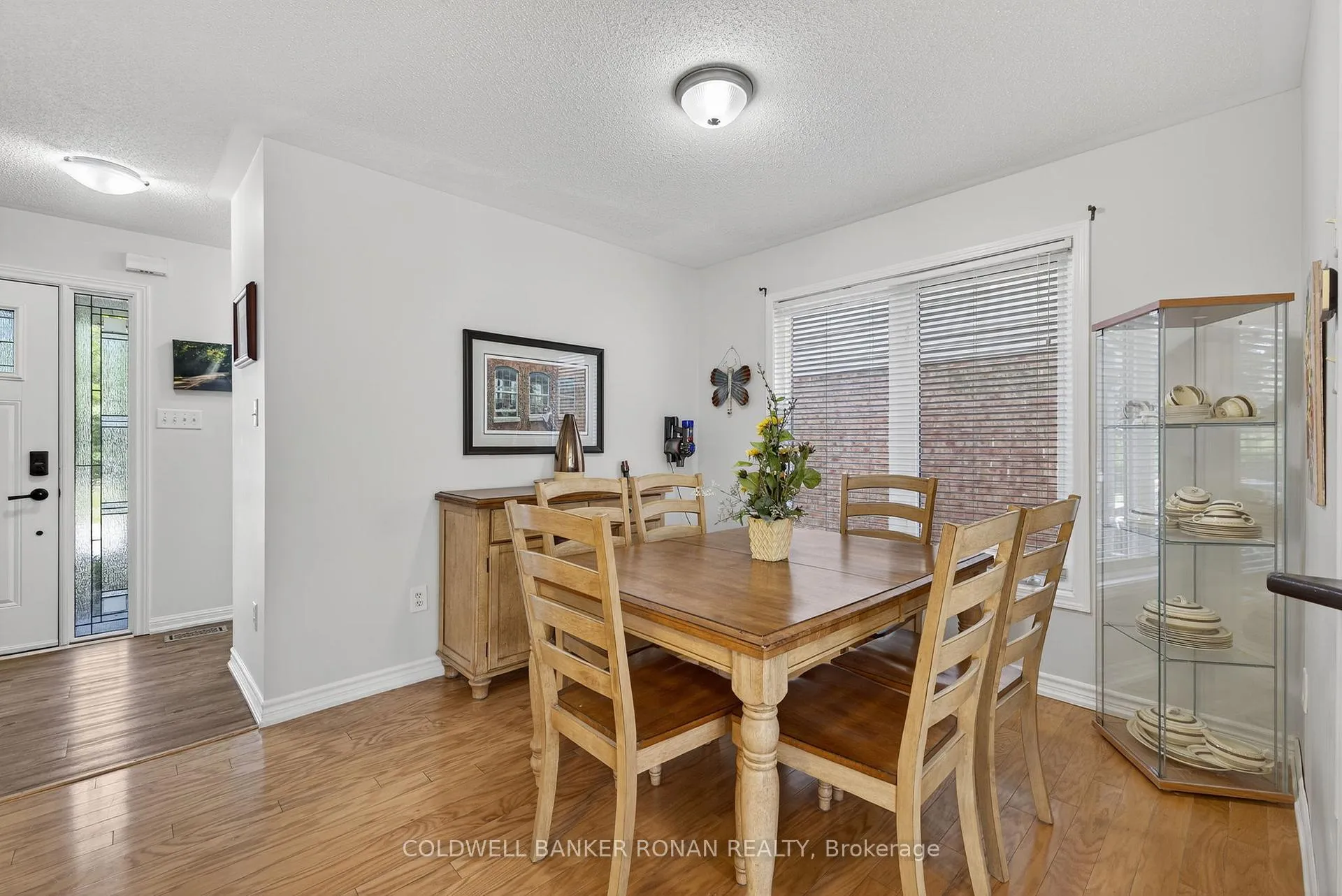 Photo 8 of 22 Callander Crescent, New Tecumseth, Alliston — HOMEH