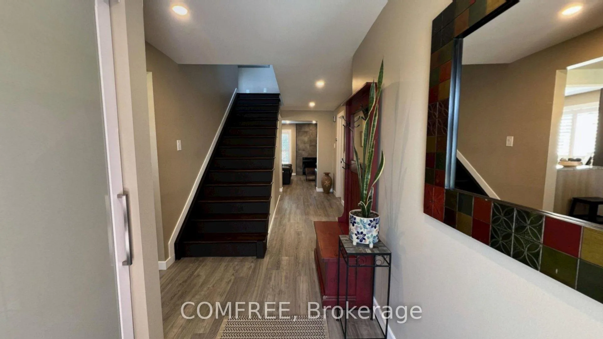 Photo 2 of 2093 Boake Street, Ottawa, Fallingbrook/Gardenway South — HOMEH