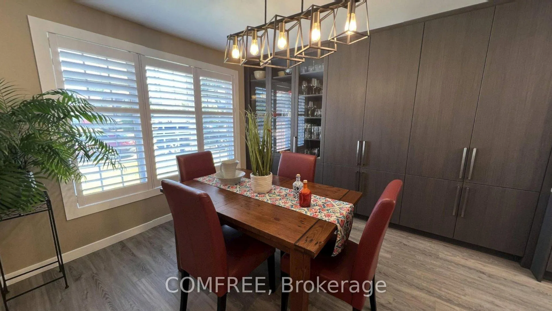 Photo 3 of 2093 Boake Street, Ottawa, Fallingbrook/Gardenway South — HOMEH