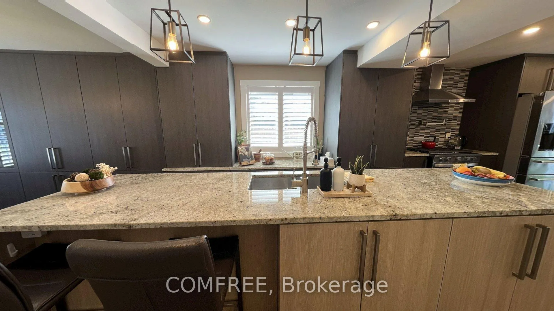 Photo 5 of 2093 Boake Street, Ottawa, Fallingbrook/Gardenway South — HOMEH