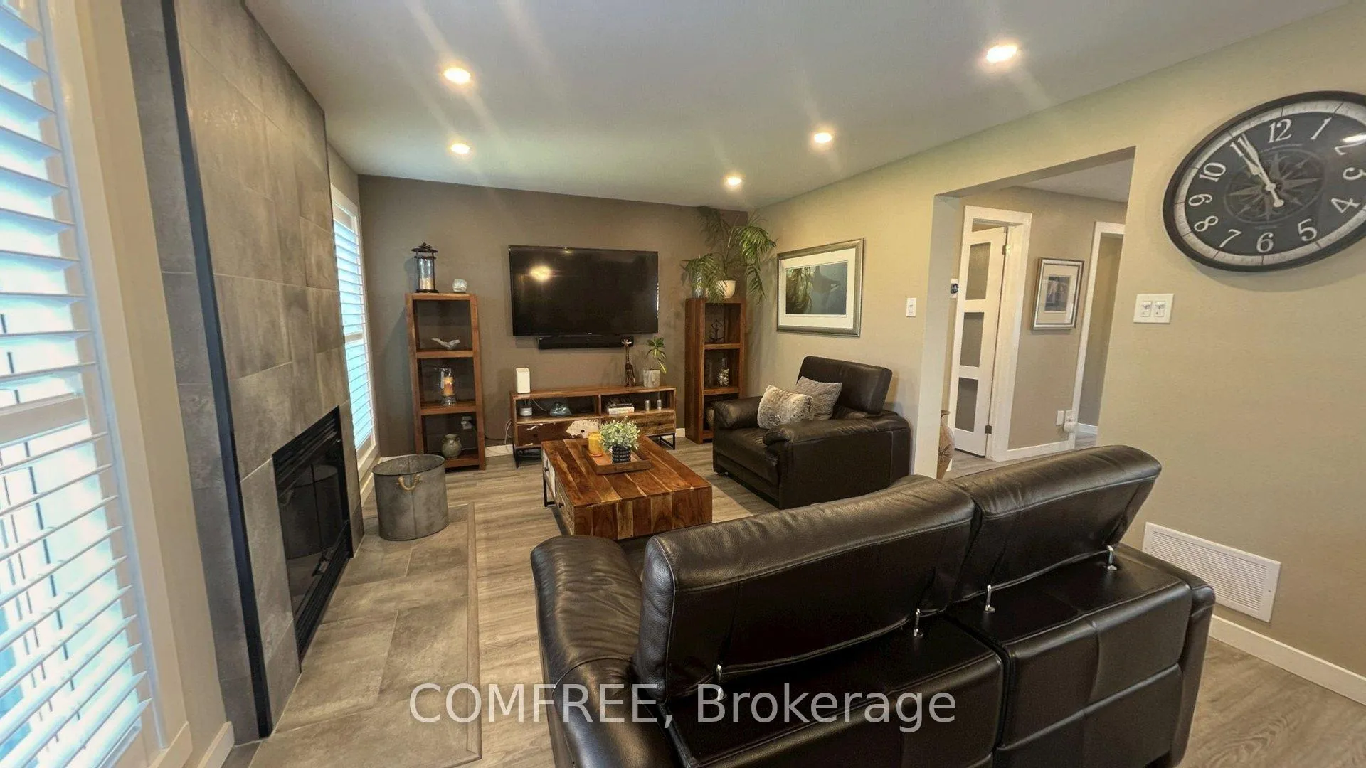 Photo 8 of 2093 Boake Street, Ottawa, Fallingbrook/Gardenway South — HOMEH
