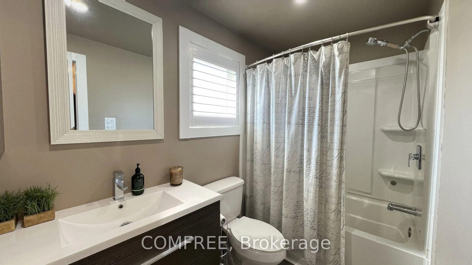 Photo 17 of 2093 Boake Street, Ottawa, Fallingbrook/Gardenway South — HOMEH