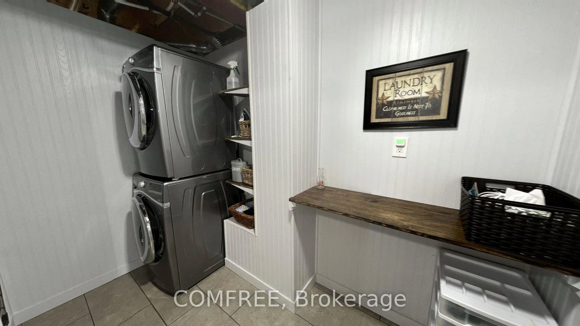 Photo 25 of 2093 Boake Street, Ottawa, Fallingbrook/Gardenway South — HOMEH