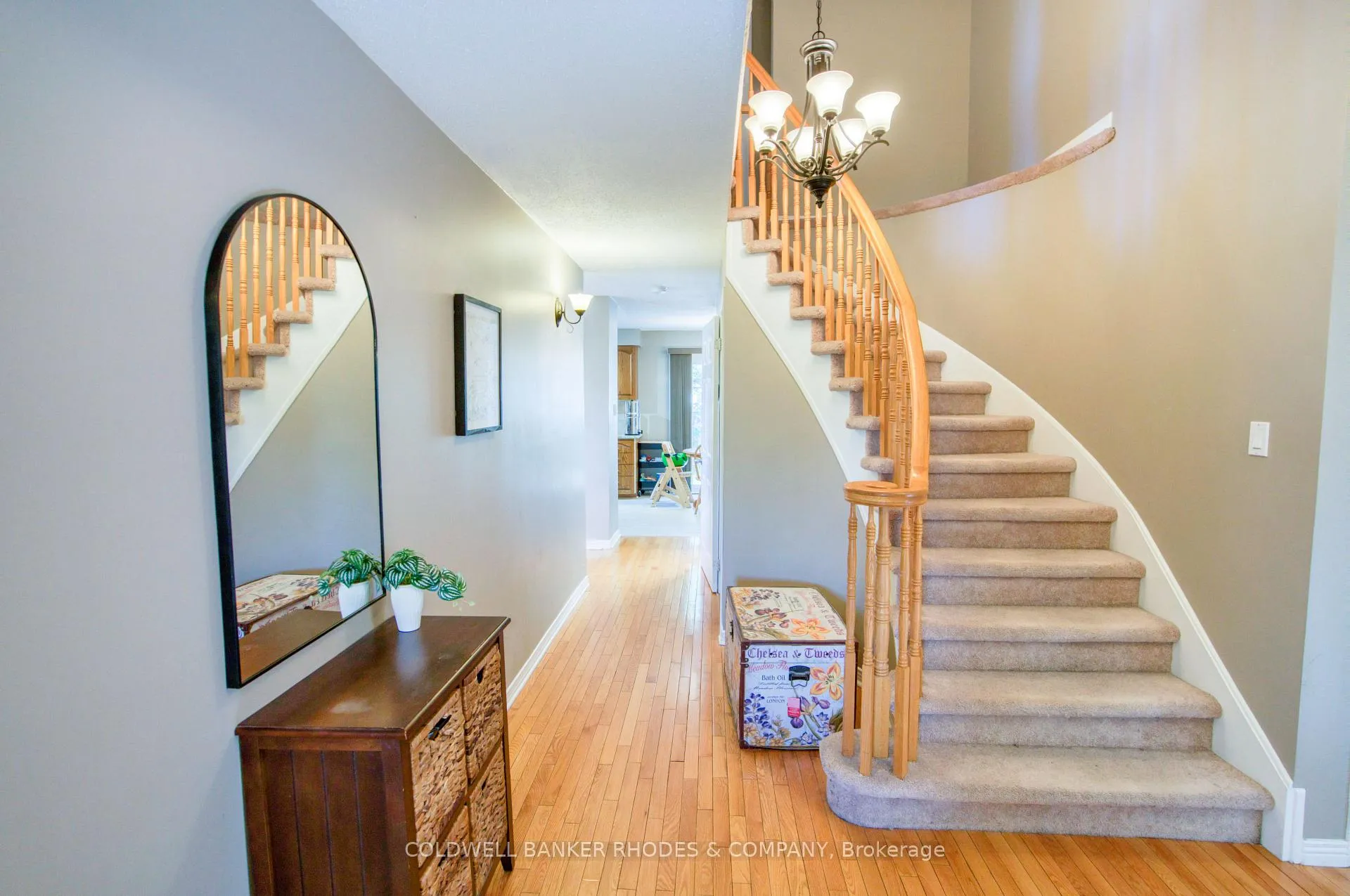 Photo 3 of 54 Keys Way, Ottawa, Hunt Club Park — HOMEH