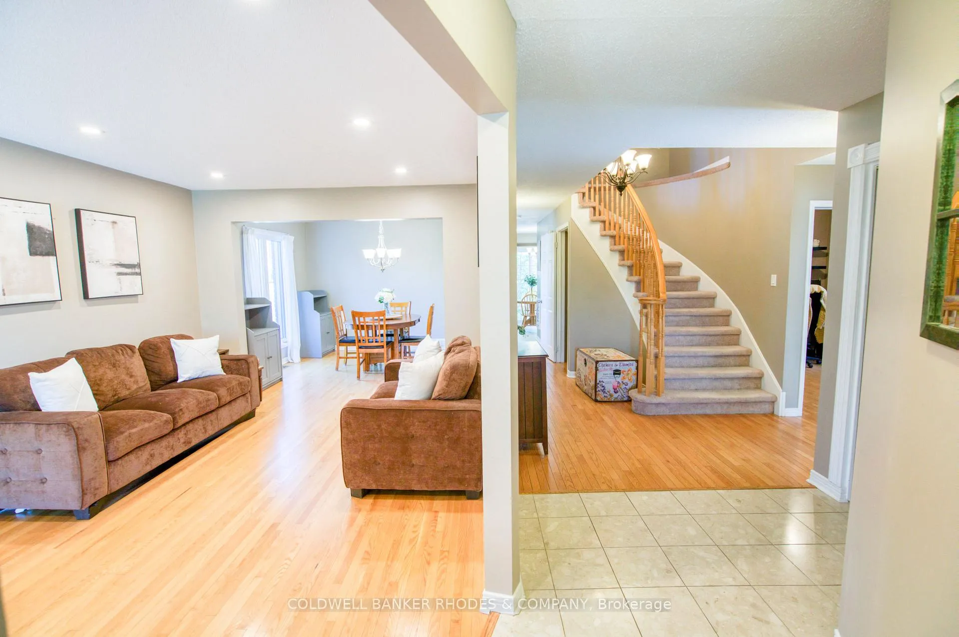 Photo 4 of 54 Keys Way, Ottawa, Hunt Club Park — HOMEH