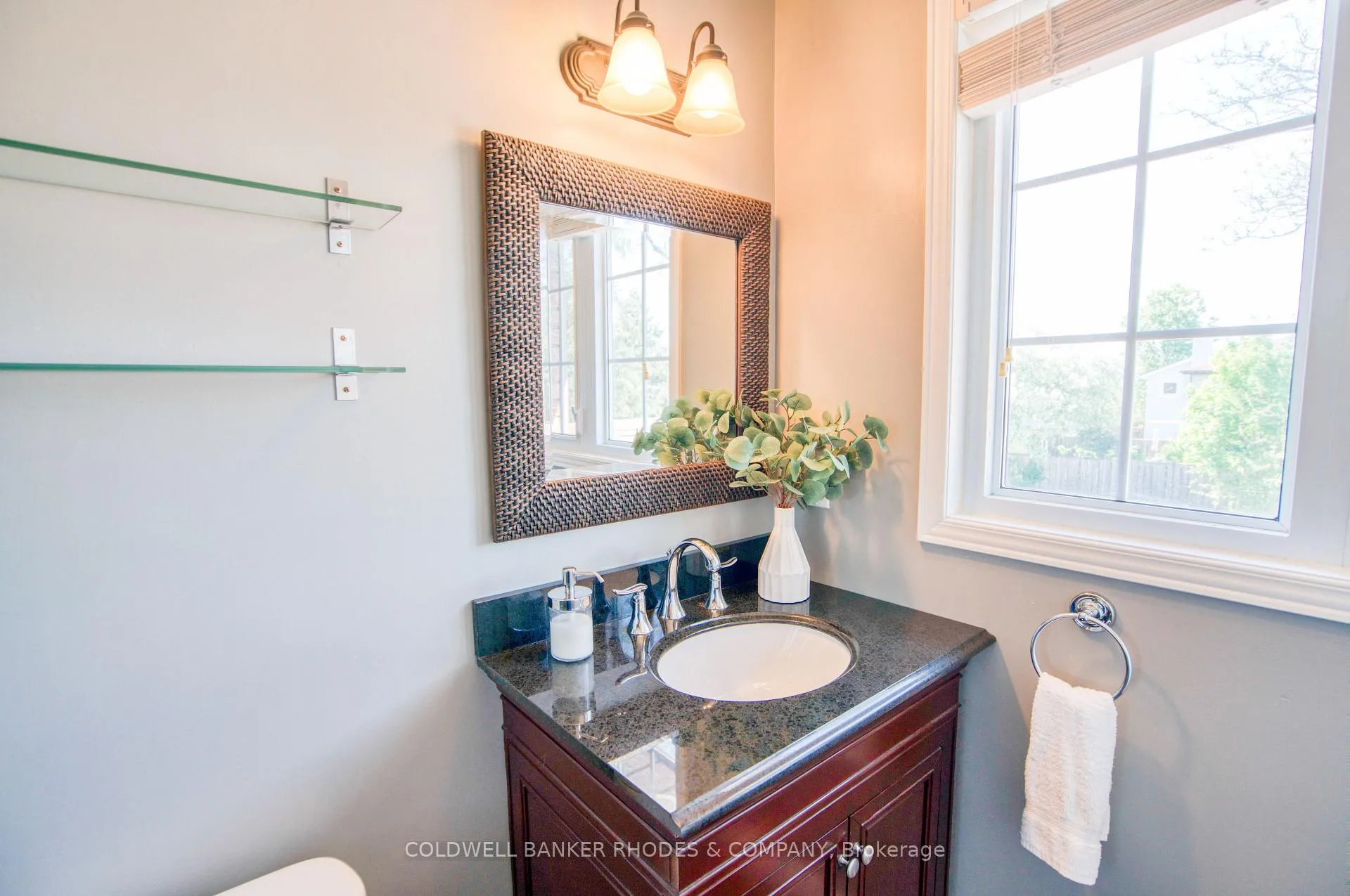Photo 22 of 54 Keys Way, Ottawa, Hunt Club Park — HOMEH