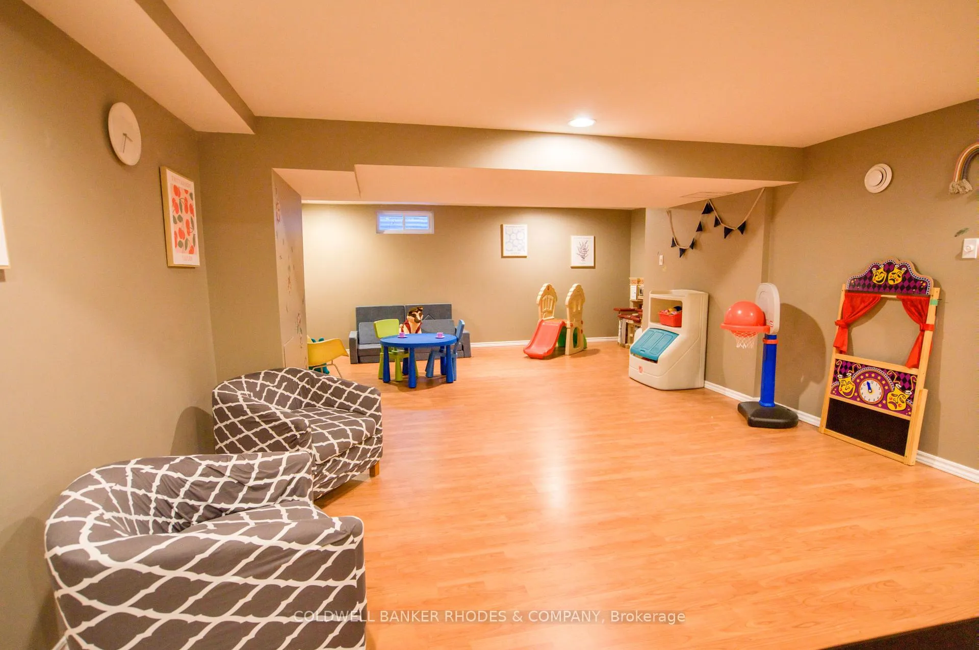 Photo 28 of 54 Keys Way, Ottawa, Hunt Club Park — HOMEH