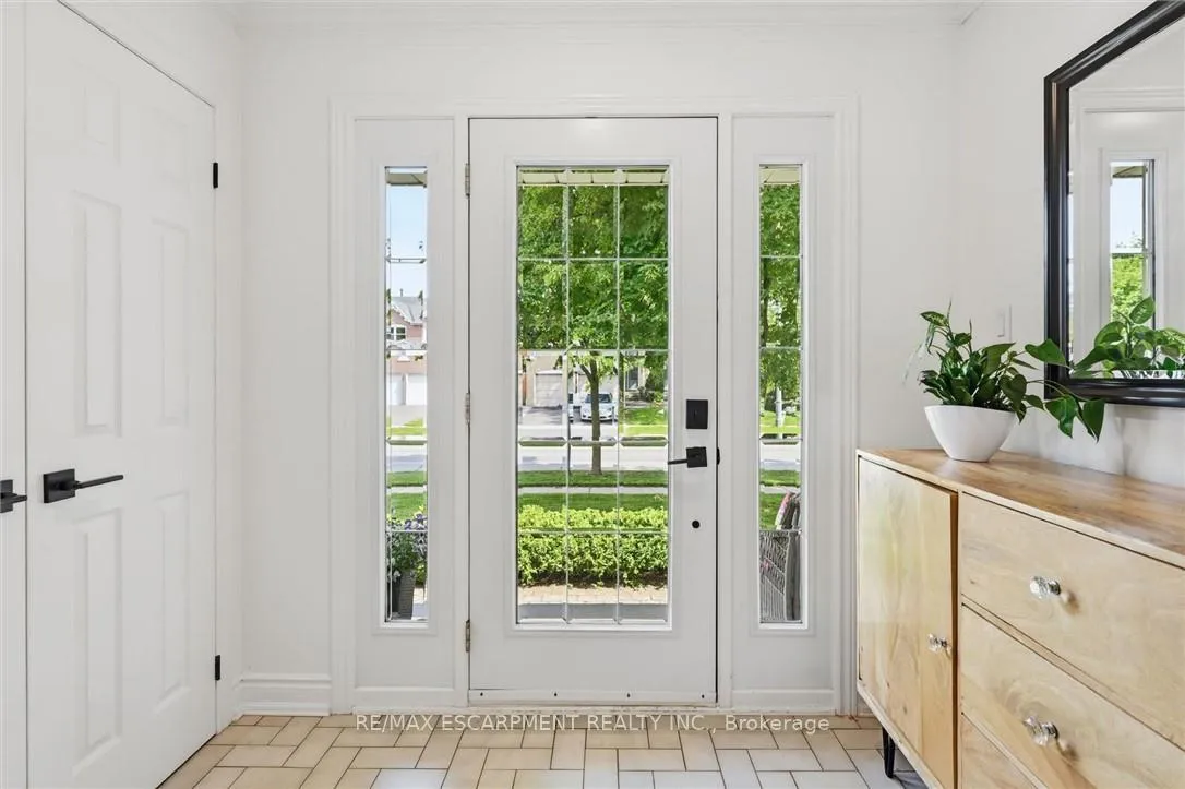 Photo 7 of 4147 Millcroft Park Drive, Burlington, Rose — HOMEH