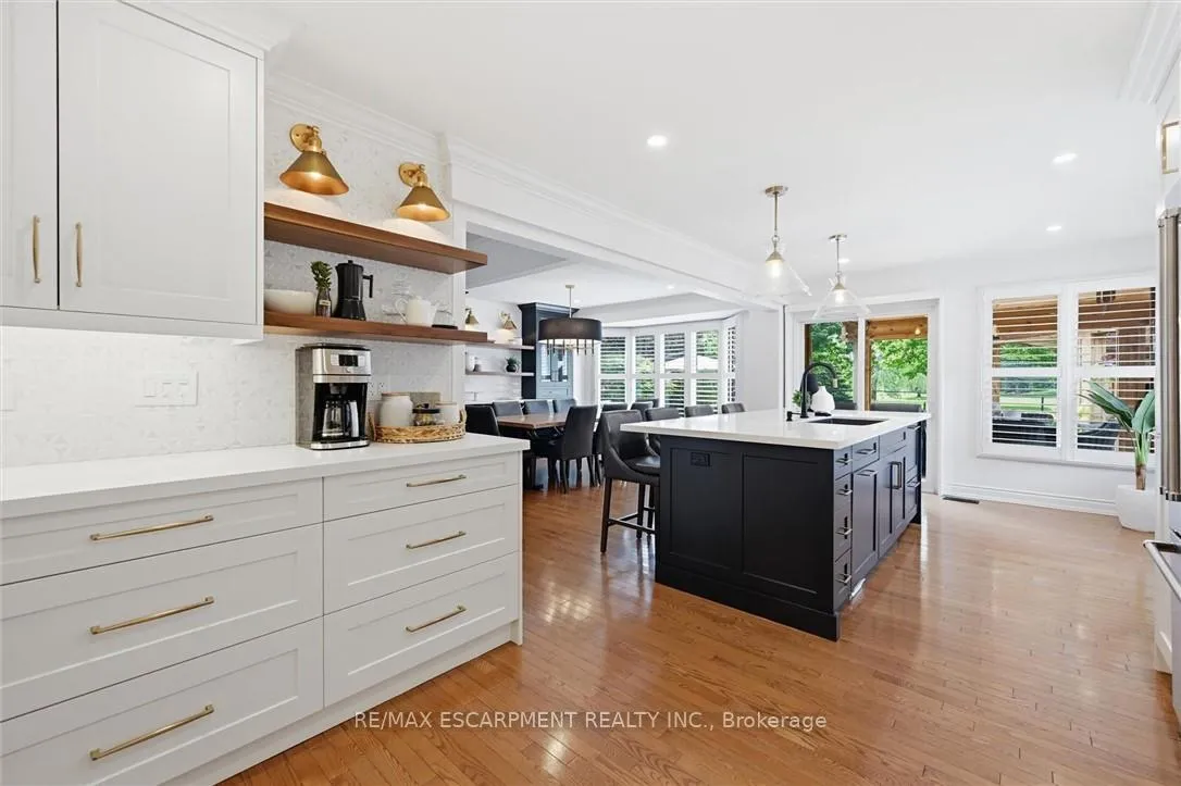Photo 8 of 4147 Millcroft Park Drive, Burlington, Rose — HOMEH