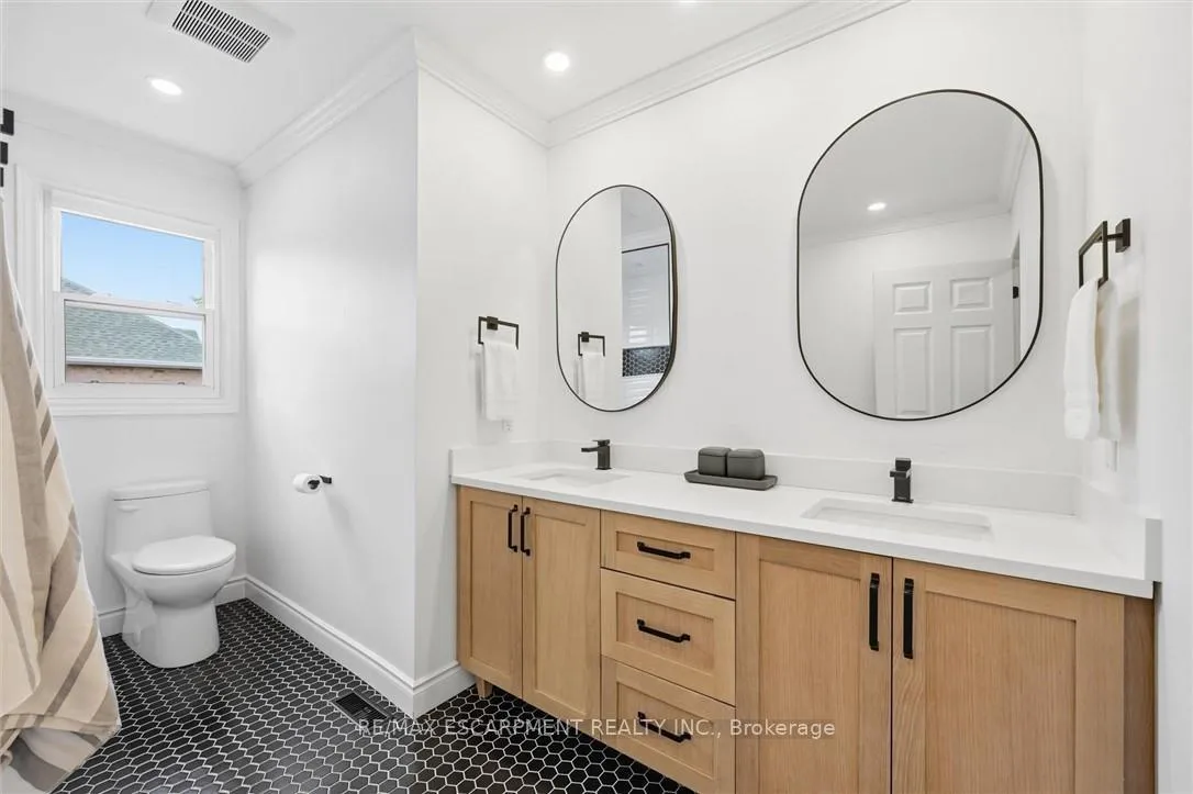 Photo 29 of 4147 Millcroft Park Drive, Burlington, Rose — HOMEH