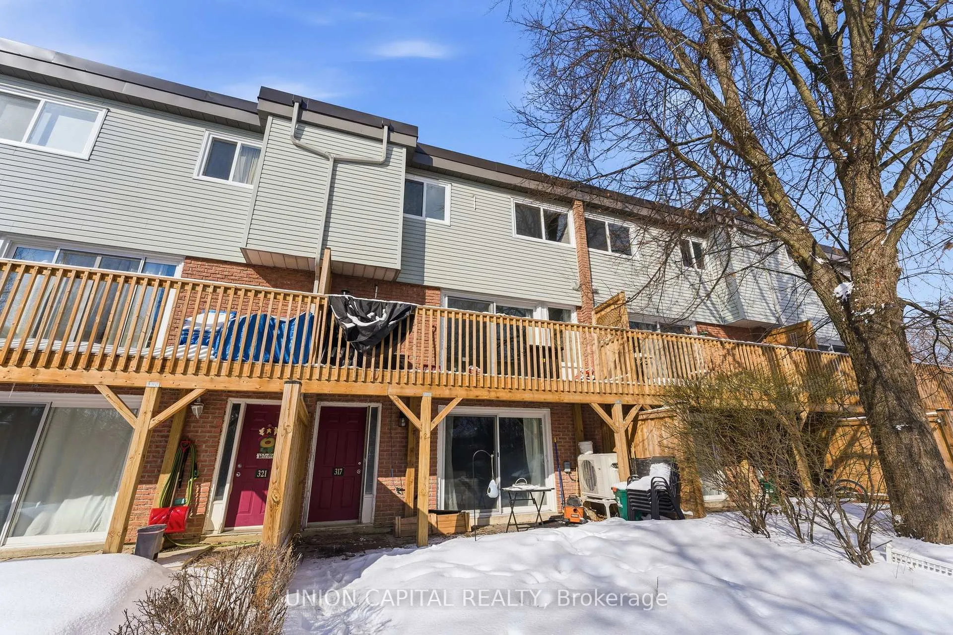 Photo 3 of 317 Milestone Crescent, Aurora, Aurora Village — HOMEH