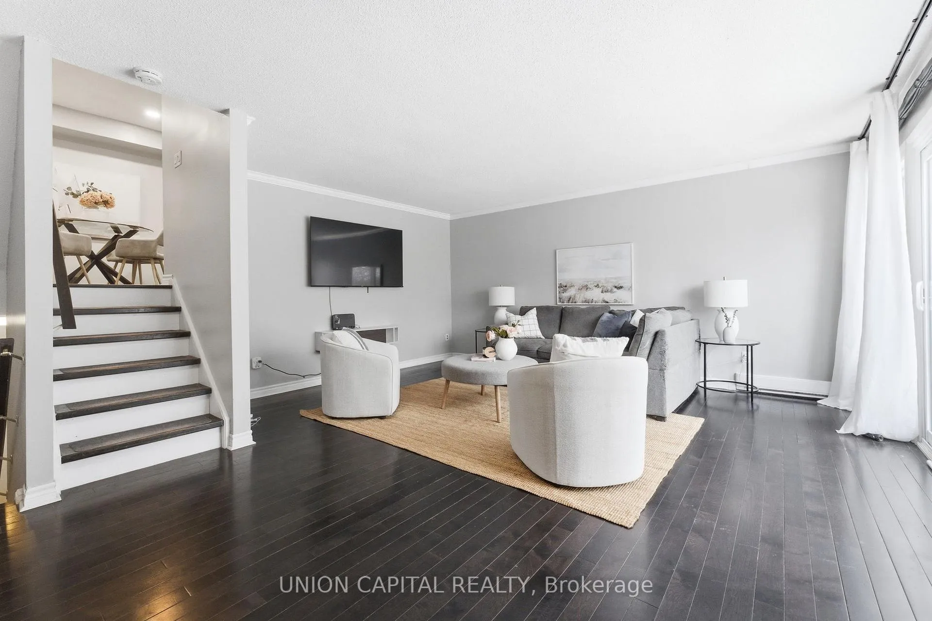 Photo 6 of 317 Milestone Crescent, Aurora, Aurora Village — HOMEH