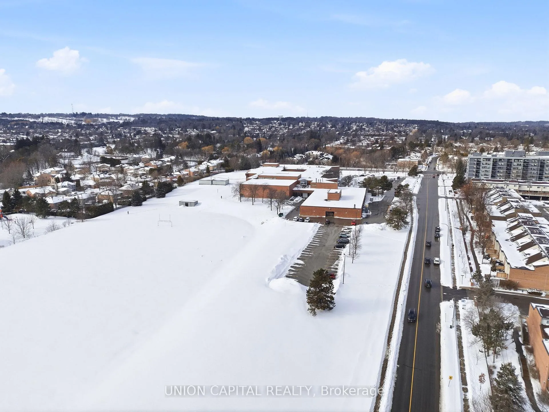 Photo 21 of 317 Milestone Crescent, Aurora, Aurora Village — HOMEH