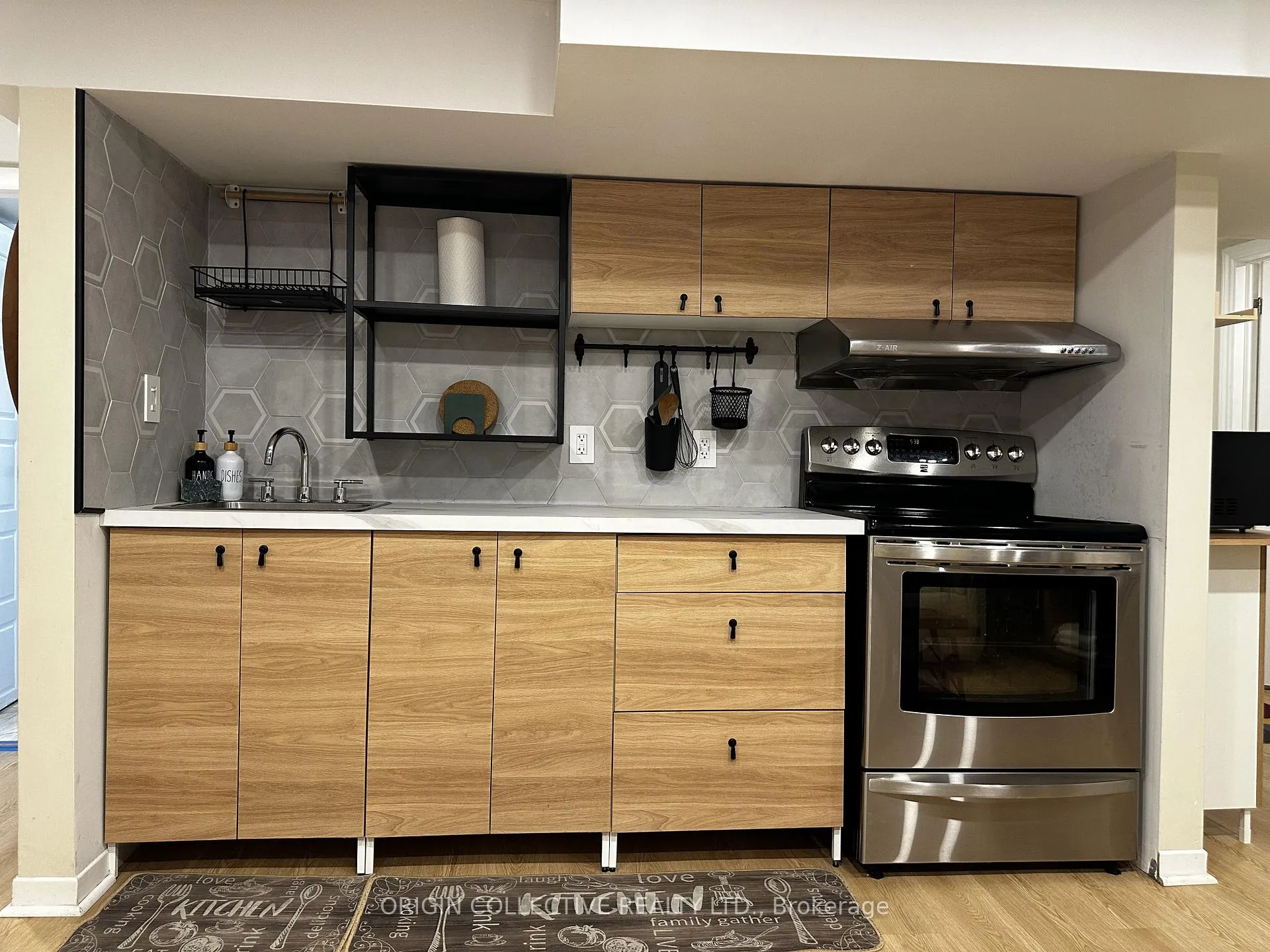 Photo 3 of Unit Basement 2, 280 Thirtieth Street, Etobicoke, Alderwood — HOMEH