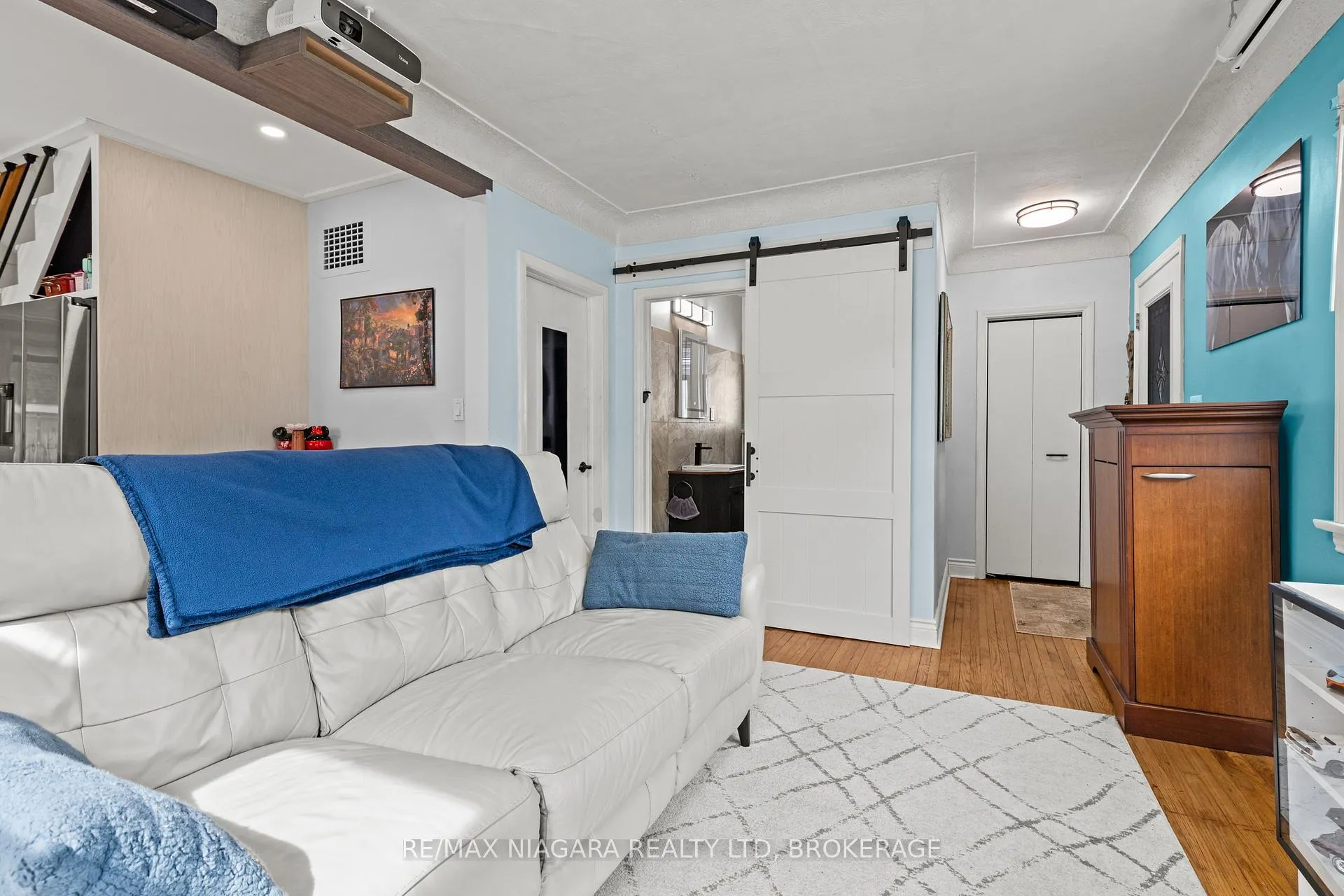 Photo 11 of 5025 Albert Street, Lincoln, Beamsville — HOMEH