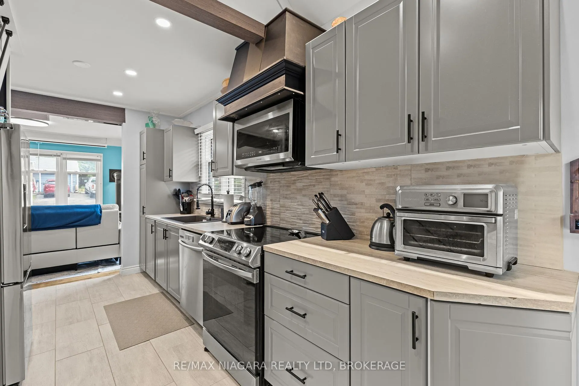Photo 18 of 5025 Albert Street, Lincoln, Beamsville — HOMEH