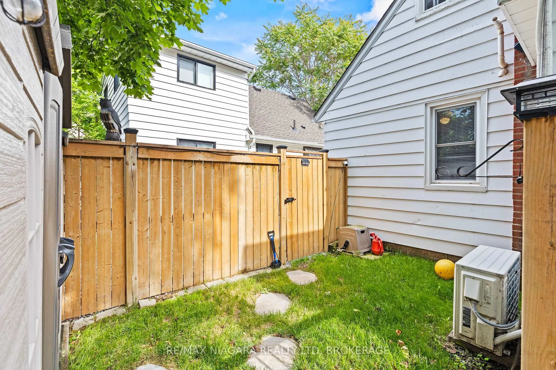 Photo 29 of 5025 Albert Street, Lincoln, Beamsville — HOMEH