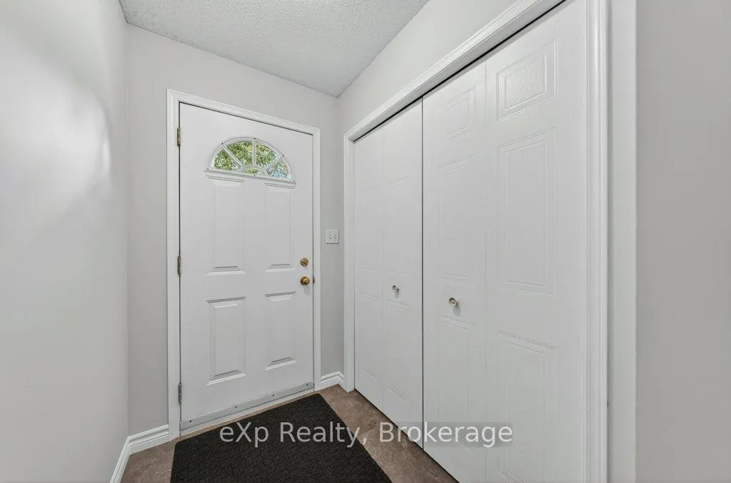 Photo 4 of Unit 44, 35 Roehampton Crescent, Guelph, Pineridge/Westminster Woods — HOMEH